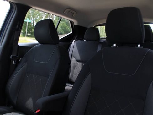 Used 2019 Nissan Kicks SV FWD image 17