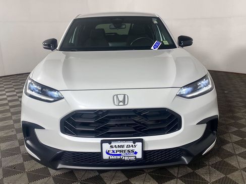 Used 2023 Honda HR-V Sport image 8