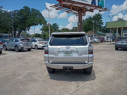 Used 2022 Toyota 4Runner SR5 RWD image 39