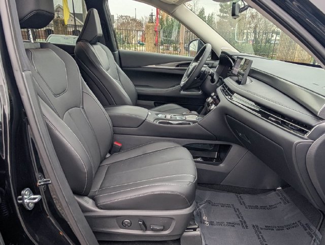 Used 2026 INFINITI QX60 Luxe w/ Family Package AWD/4WD image 6