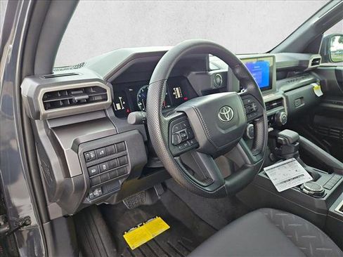 Used 2025 Toyota Tacoma SR5 AWD/4WD image 9
