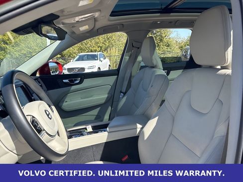 Certified 2023 Volvo XC60 B5 Plus image 17