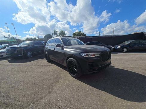 Used 2019 BMW X7 xDrive50i w/ Executive Package image 3