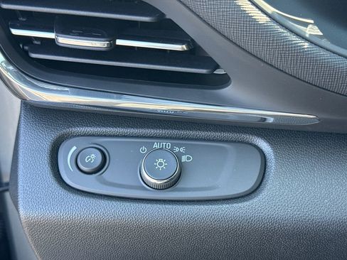 New 2026 Buick Envista Preferred FWD image 18
