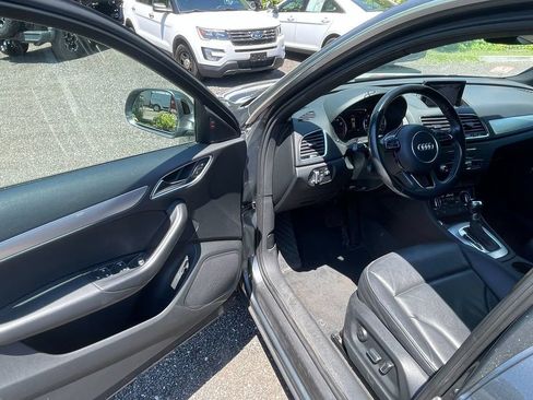 Used 2017 Audi Q3 2.0T Premium Plus w/ Premium Plus Package AWD/4WD image 10