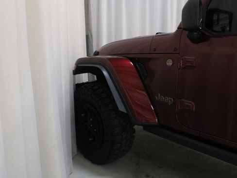 Used 2021 Jeep Wrangler Unlimited Rubicon w/ Xtreme Recon 35" Tire Package AWD/4WD image 30