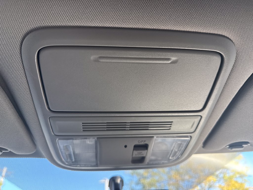 Used 2015 Honda Odyssey LX image 33