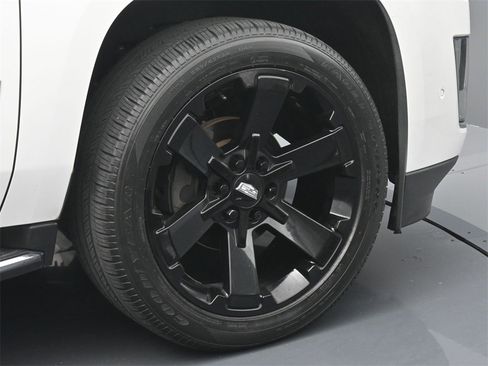 Used 2020 Cadillac Escalade ESV 2WD image 6