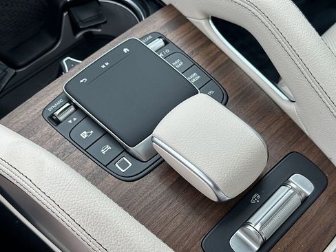 New 2026 Mercedes-Benz GLS 580 GLS 580 image 33