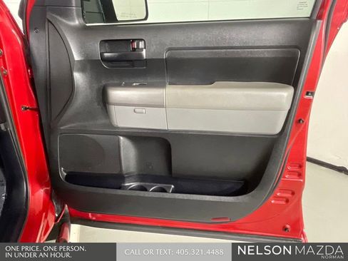 Used 2012 Toyota Tundra 4x4 CrewMax w/ SR5 Pkg image 17