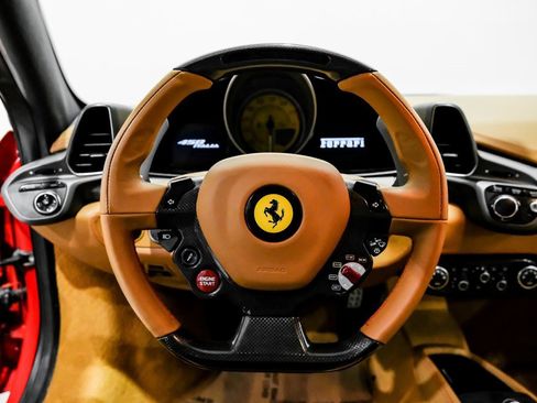 Used 2012 Ferrari 458 Italia Coupe image 10