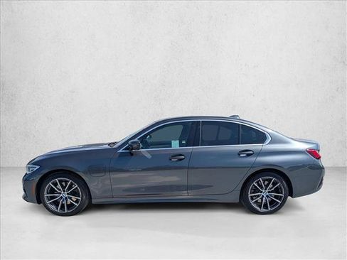 Used 2021 BMW 330e w/ Premium Package RWD image 9