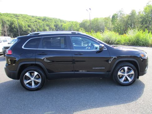 Certified 2021 Jeep Cherokee Limited AWD/4WD image 4