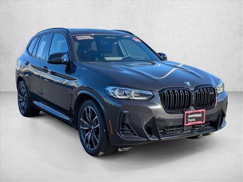 Used 2022 BMW X3 M40i image 3