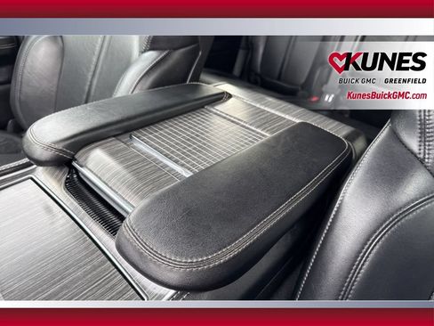 Used 2024 Jeep Wagoneer L Series II w/ Flexible Seating Group AWD/4WD image 30