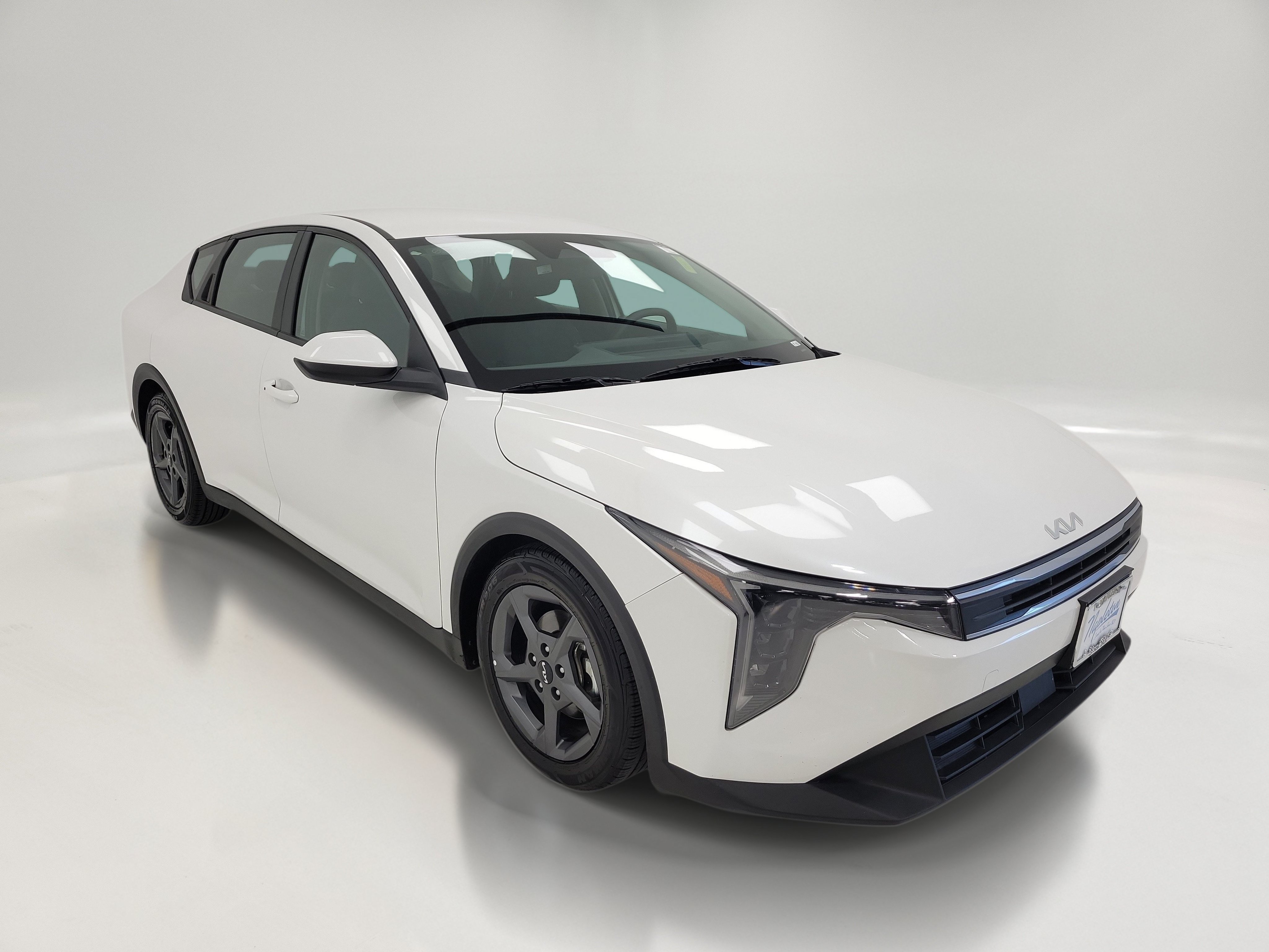 Used 2025 Kia K4 FWD image 3