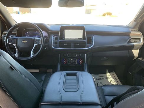 Used 2022 Chevrolet Suburban LT image 18