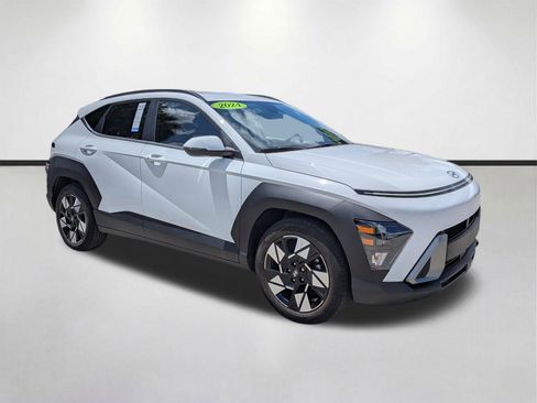Used 2024 Hyundai Kona SEL FWD image 2