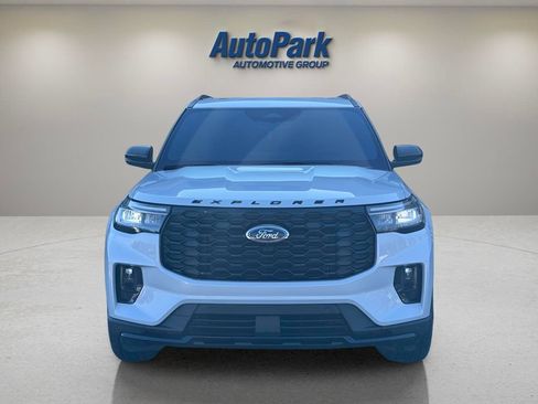 New 2026 Ford Explorer ST-Line w/ ST-Line Street Pack AWD/4WD image 2