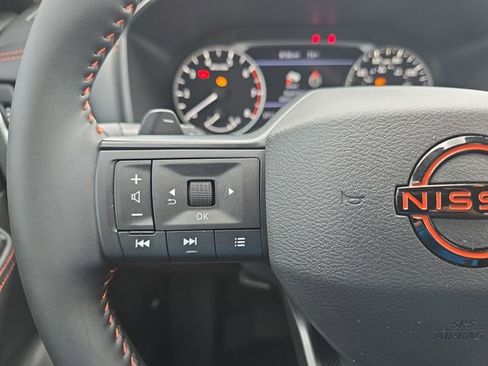 Used 2025 Nissan Rogue SV image 17