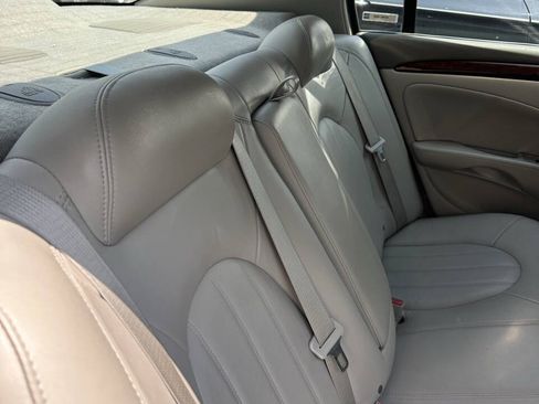 Used 2011 Buick Lucerne CXL FWD image 13