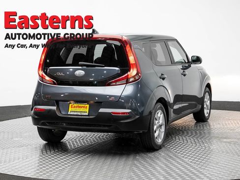 Used 2020 Kia Soul S FWD image 5