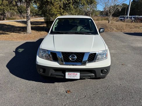 Used 2013 Nissan Frontier S image 2