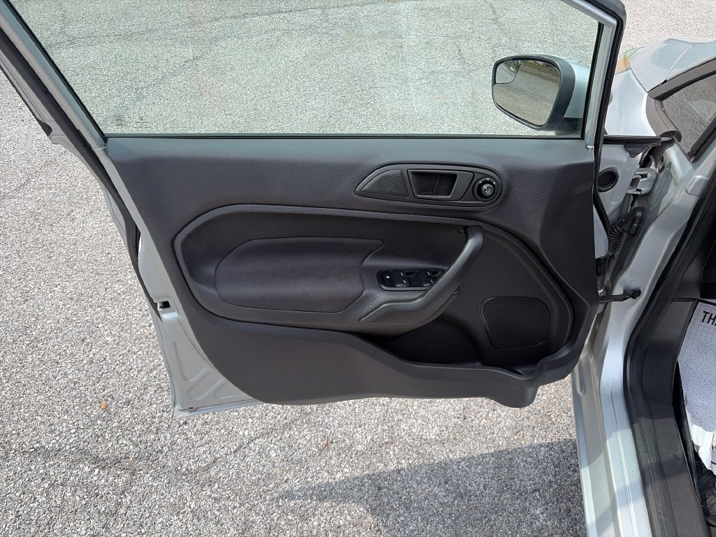 Used 2018 Ford Fiesta SE FWD image 11