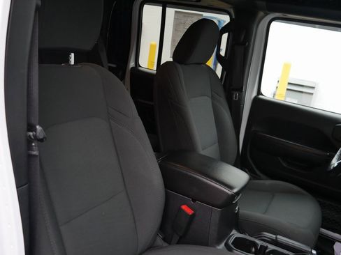 Used 2020 Jeep Gladiator Sport w/ Quick Order Package 24S image 21