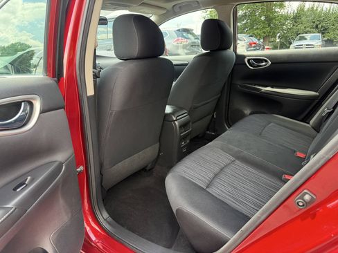 Used 2019 Nissan Sentra SV w/ Special Edition Package FWD image 10