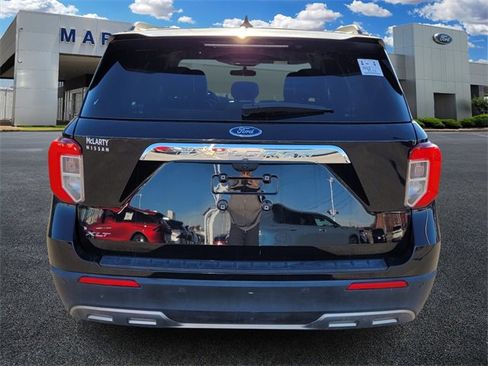 Used 2023 Ford Explorer XLT w/ Equipment Group 202A image 4