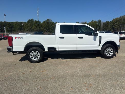 Used 2024 Ford F250 XLT w/ FX4 Off-Road Package image 7