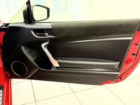 Used 2018 Toyota 86 image 18