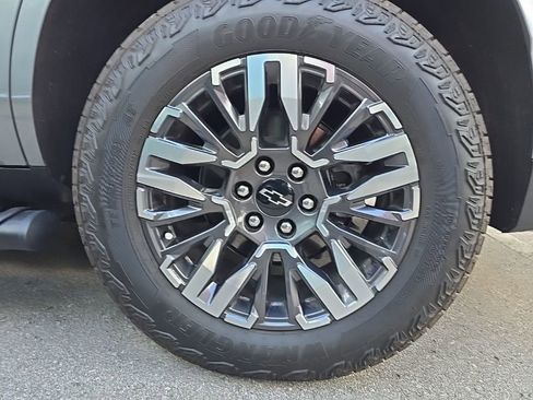 Used 2026 Chevrolet Tahoe Z71 w/ Z71 Off-Road Package AWD/4WD image 11