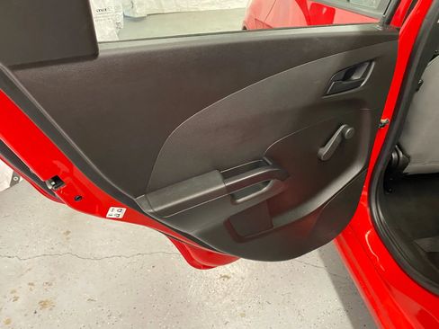 Used 2020 Chevrolet Sonic LT image 18