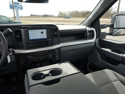 Used 2024 Ford F250 XL w/ STX Appearance Package AWD/4WD image 23