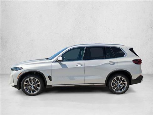 Certified 2026 BMW X5 xDrive40i w/ Climate Comfort Package AWD/4WD image 5