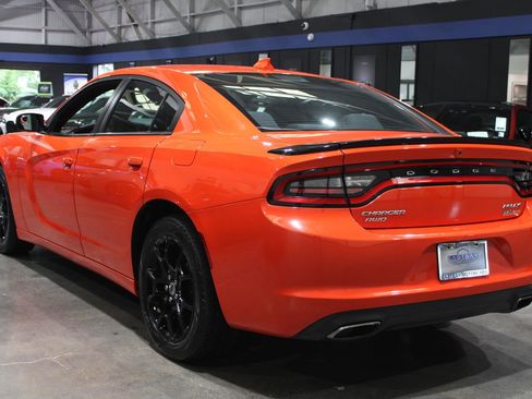 Used 2017 Dodge Charger SXT w/ Rallye Group AWD/4WD image 9