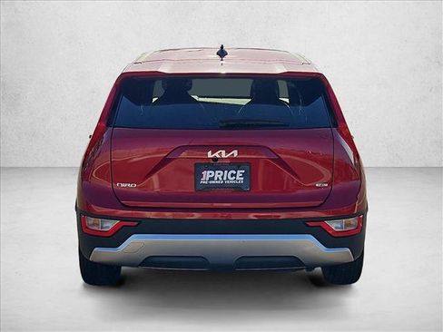 Used 2025 Kia Niro LX FWD image 6
