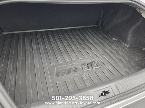 Used 2023 Toyota GR86 Premium w/ ALL Weather Mat Package (TMS) RWD image 12