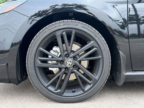 New 2026 Toyota Camry Hybrid FWD image 12