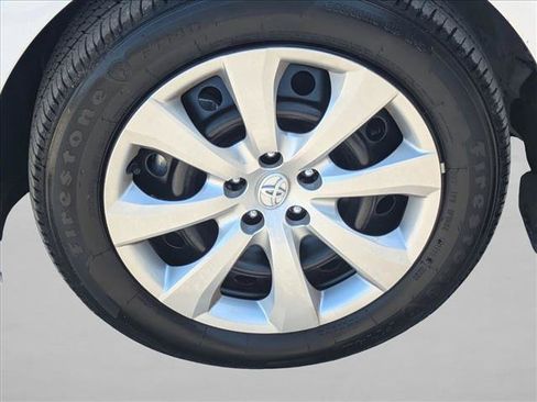 Used 2025 Toyota Corolla LE FWD image 21
