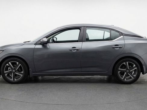 Used 2025 Nissan Sentra SV FWD image 5