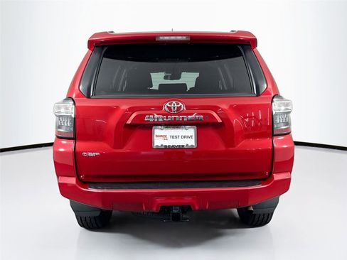 Certified 2024 Toyota 4Runner SR5 AWD/4WD image 10