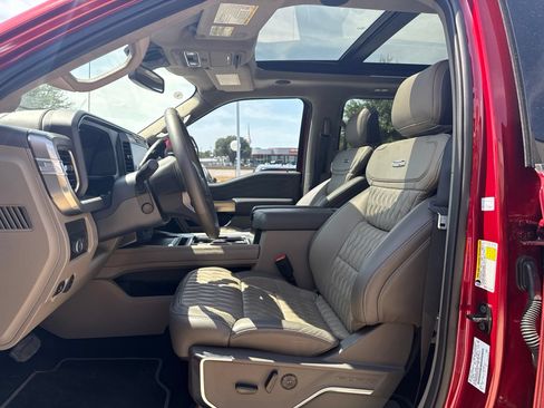 Used 2025 Ford F450 Platinum w/ Platinum Plus Package AWD/4WD image 7