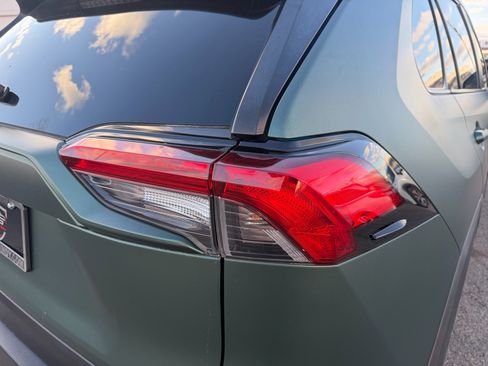 Used 2019 Toyota RAV4 XLE image 16