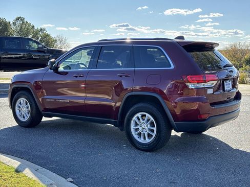 Used 2020 Jeep Grand Cherokee Laredo image 8