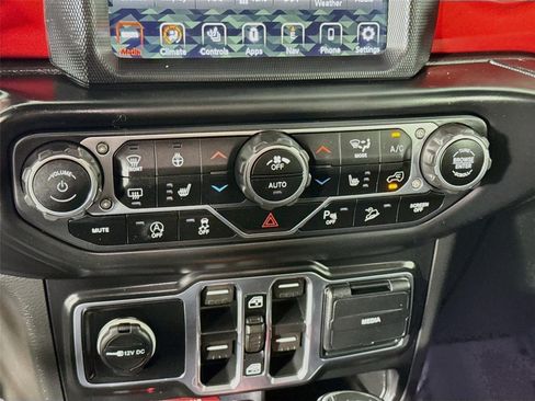 Used 2020 Jeep Wrangler Unlimited Rubicon AWD/4WD image 17