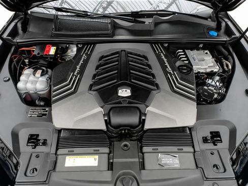 Used 2022 Lamborghini Urus image 49