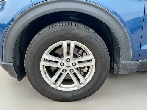 Used 2022 Ford Explorer XLT w/ Equipment Group 202A RWD image 30